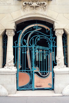 Doorway Castel Beranger